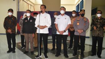 'Presiden Pasang Badan Buat Polisi' Ratusan Warganet Kecewa Jokowi Sebut Pintu Tertutup Jadi Sebab Tragedi Kanjuruhun