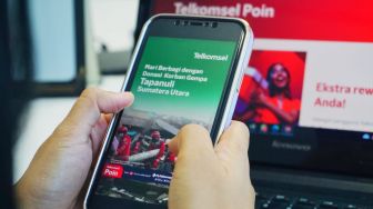 Telkomsel Serahkan Bantuan untuk Korban Gempa Bumi di Tapanuli Utara