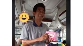 Kocak! Penjual Ini Salah Masuk Bus Tawari Penumpang Asal Garut Dodol: Ada yang Punya Solusi