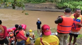 Tim Temukan Pelampung Biru di Tempat WNA Amerika yang Hilang Saat Rafting di Ubud