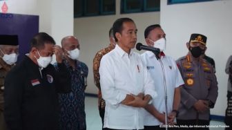 Ini Respon Jokowi dan Menpora saat Ditanya Siapa yang Harus Minta Maaf atas Tragedi Kanjuruhan