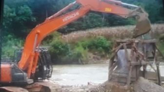 Penambangan Emas Ilegal di Pasaman Barat Picu Bencana Ekologi, WALHI Sumbar Desak Polisi Tangkap Pemodal Tambang