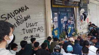 Terungkap Kenapa Para Steward Tak Buka Pintu Keluar Stadion Kanjuruhan, Ada yang Memerintah