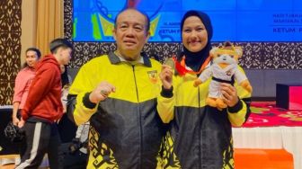 2 Karateka Lampung Raih Emas di Kejurnas Padang
