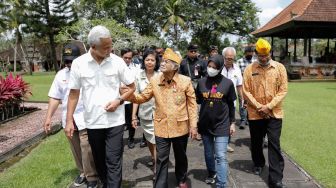 Kunker ke Bali, Gubernur Ganjar Ziarah ke Taman Pujaan Bangsa