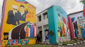 Suasana Kampung Gembira Gembrong di Jatinegara, Jakarta Timur, Jumat (7/10/2022). [Suara.com/Alfian Winanto]