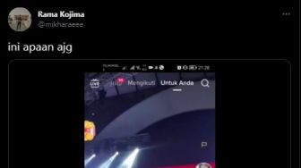 Pamungkas Gosokkan HP Penonton ke Alat Vital, Penggemar Kecewa Sampai Hapus Playlist Lagunya