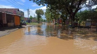 Banjir Setengah Meter Tutup Akses Jalur Alternatif Ponorogo-Trenggalek
