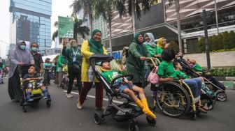 Peringatan Hari Celebral Palsy Sedunia di CFD Jakarta