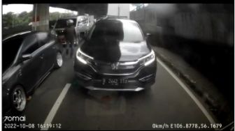 Jambret di Jakarta Makin Nekat Beraksi Siang Bolong, Incar Pemobil Asyik Main HP di Lampu Merah