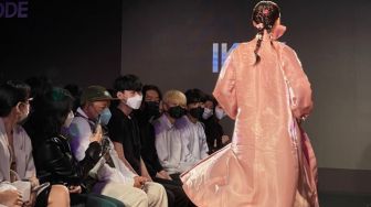 Rambah Luar Negeri, Jedai Haircules dan IKYK Mengikuti Seoul Fashion Week