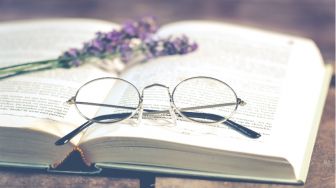 5 Cara Mereview Buku agar Pembaca di Luar Sana Tertarik