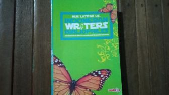 Indonesian Writers Bibliophiles: Menjadi Penulis Itu Pilihan Hidup