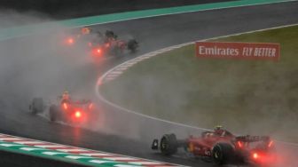 Hujan Deras Disertai Angin Kencang di Sirkuit Suzuka, Lap Pertama Grand Prix Jepang Dihentikan