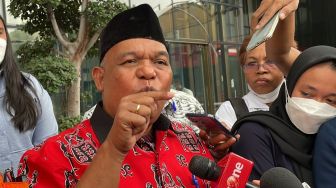 Sambangi KPK, Tim Hukum Sebut Istri dan Anak Lukas Enembe Menolak Diperiksa Sebagai Saksi