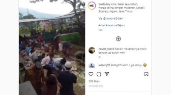 Warga Saling Lempar Makanan saat Maulid Nabi Muhammad SAW di Ngawi, Warganet: Nangis Lihatnya