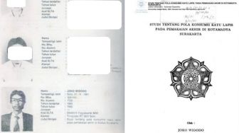 Setelah Bandingkan Foto Wisuda Jokowi, Dokter Tifa Pertanyakan: Fix Ada Dua Orang?