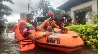 Kalaksa BPBD Bali Bantah Ada Wisman yang Dievakuasi Saat Banjir