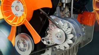 Tensioner Fan Belt: Apa Fungsinya dan Cirinya Saat Rusak?