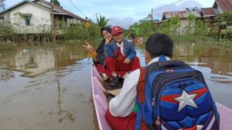 29 Sekolah di Kapuas Hulu Terpaksa Libur Akibat Banjir