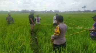 Kakek Amat Ditemukan Anaknya Sendiri Tertelungkup di Pematang Sawahnya di Magetan