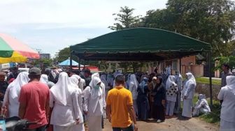 Tuntut Kejelasan, Ratusan Tenaga Kesehatan Rumah Sakit di Aceh Utara Mogok Kerja