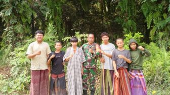 Bersama Pemuda Desa Babinsa Jalin Silaturohim Di Wilayah Binaan