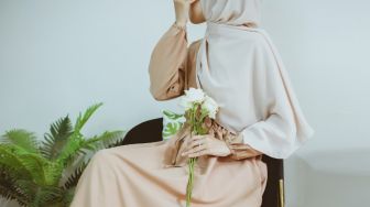 5 Jenis Baju Muslim Wanita yang Wajib Dimiliki!