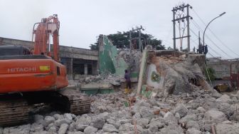 Tugu Batas Kota di Kampung Lalang Dirobohkan, Arus Lalu Lintas Macet, Pemkot Medan Ungkap Alasannya