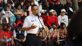 Resmikan 100 Taman Maju Bersama, Anies ke Pengelola: Jangan Ada Larangan untuk Menginjak Rumput