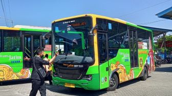 HUT Provinsi, Seharian Ini Naik Bus Trans Jatim Gratis-Tis..!