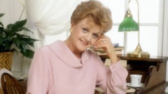 Artis Senior Angela Lansbury Meninggal Dunia dalam Keadaan Tidur