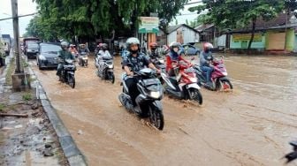 Duh! 1.600 Warga Kota Semarang Terdampak Banjir Imbas Luapan Sungai Beringin