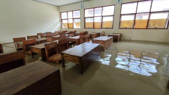 Sekolah Terendam Banjir hingga 60 cm, Pembelajaran SMKN 1 Temon Diganti Daring