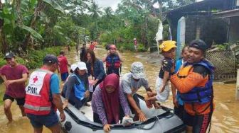 Sorotan Kemarin Update Korban Tragedi Kanjuruhan Bertambah sampai Bencana Banjir di Malang Selatan