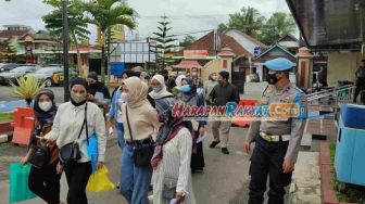 Rumah Mahasiswi di Tasikmalaya Digeruduk Emak-emak hingga Terjadi Adu Mulut, Ini Penyebabnya