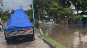 Dua Pekan Ini Sungai yang Sama Rendam Permukiman Warga Tengah Kota Banyuwangi