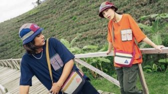 5 Tips Tampil Simple dan Casual Tapi Tetap Menarik: Pakai Waist Bag Hingga Crewneck