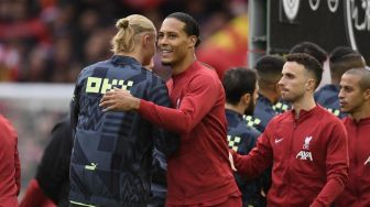 Virgil van Dijk Senang Bikin Erling Haaland Kembali Jadi Manusia Biasa