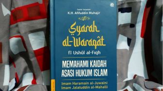 Ulasan Buku 'Syarah al-Waraqat', Cara Mudah Belajar Dasar-Dasar Hukum Islam