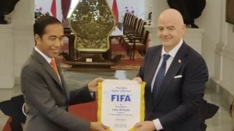 Presiden Jokowi Diundang Khusus Presiden FIFA Hadiri Piala Dunia Qatar