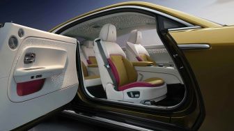 The Best 5 Oto: Peluncuran Rolls-Royce Spectre, Mobil Listrik Toyota untuk KTT G20 Bali, Mitsubishi XFC Concept