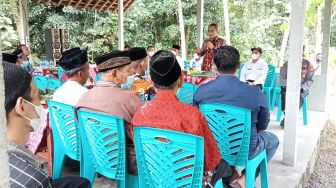 Lahan Produksi Taninya Bakal Dikeruk untuk Penambangan Pasir, Warga Srandakan Mengadu ke Bupati Bantul