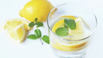 5 Manfaat Mengonsumsi Infused Water Lemon bagi Tubuh, Bisa Menurunkan Berat Badan