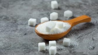 Bukan Hanya Diabetes! 3 Bahaya Konsumsi Gula Berlebih