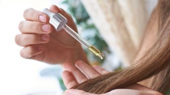 6 Manfaat Castor Oil: dari Mengatasi Rambut Rontok hingga Meredakan Jerawat