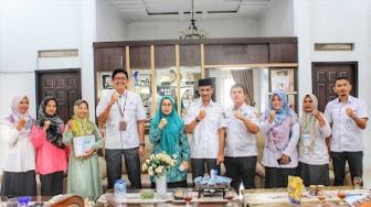 Wabup Solsel Terima Kedatangan Tim Regsosek di Rumah Dinas