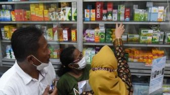 Pantau Penjualan Obat Sirup, Dinkes Medan Sidak Apotek hingga Klinik