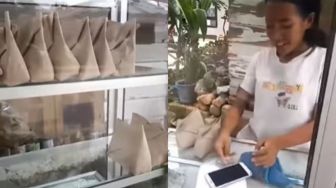 Bikin Trauma Penjual, Pria Ini Beli Nasi Sambil Review Jujur: Bungkus Besar Isi Sedikit