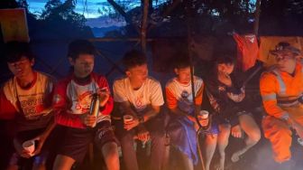 Lima Pendaki yang Tersesat di Gunung Guntur Berhasil Dievakuasi: Tersesat Setelah Lewati Pos Pertama